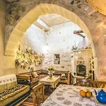 Hotel Atilla's Cave 3*