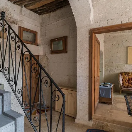 Atilla's Cave 3* 内夫谢希尔