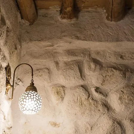 Atilla's Cave 酒店