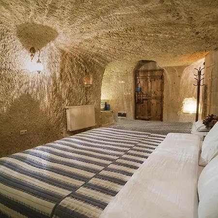 Atilla's Cave 4*