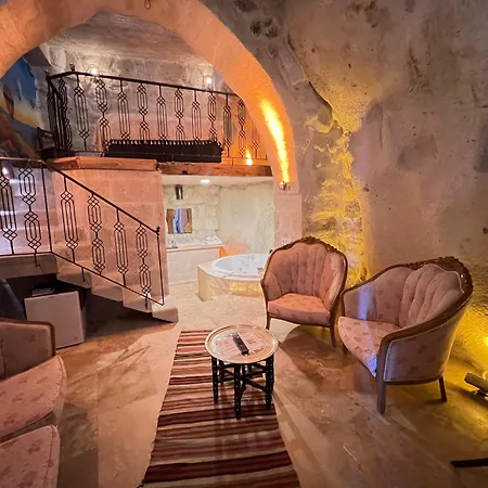 Atilla's Cave 内夫谢希尔