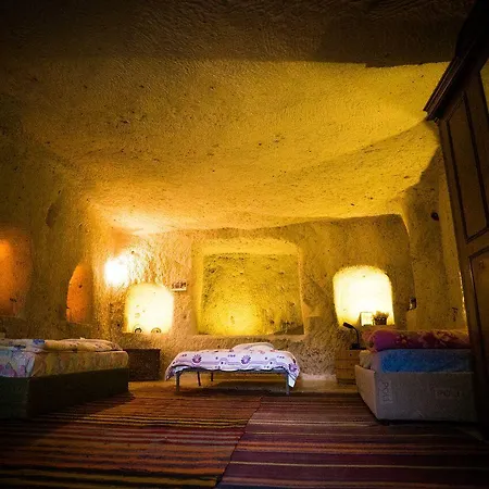 Atilla's Cave Szálloda