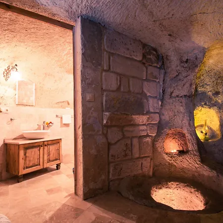 Atilla's Cave 3* 内夫谢希尔