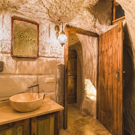 Hotel Atilla's Cave 3*