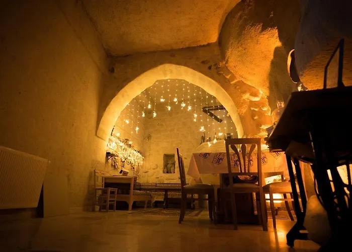 Отель Atilla's Cave