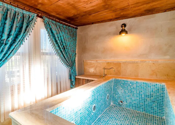 Atilla's Cave 3* 内夫谢希尔