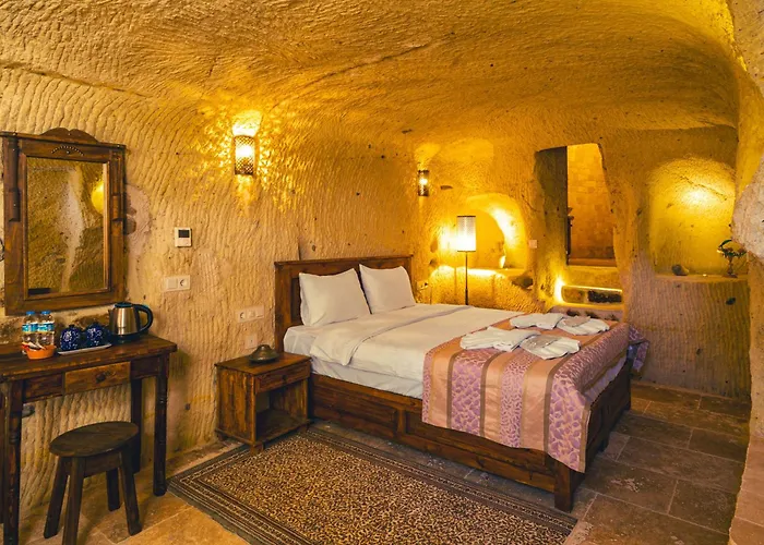 Atilla's Cave 3* نفسهير