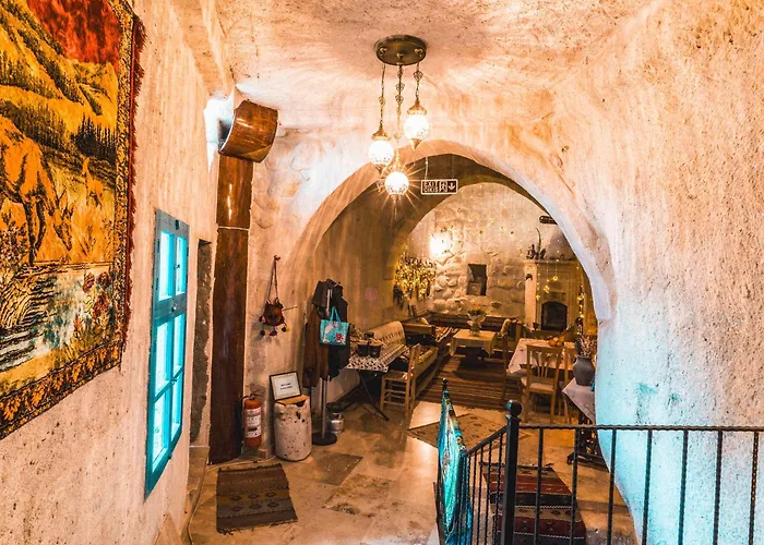 Atilla's Cave فندق نفسهير