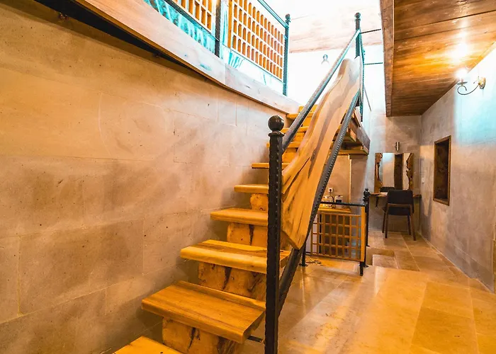 Atilla's Cave 3* 内夫谢希尔